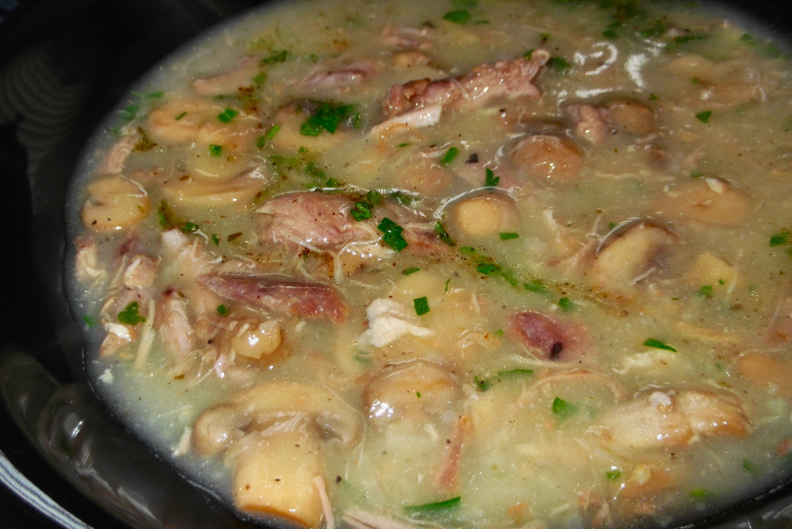 Тетрадката с рецепти...: Пиле-каша, фрикасе и хапки в сос