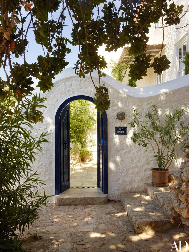 decor-places-to-travel-vacation-home-in-greece