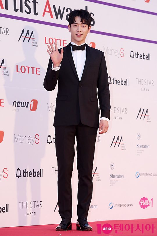 오늘자 시상식 서강준 | 인스티즈