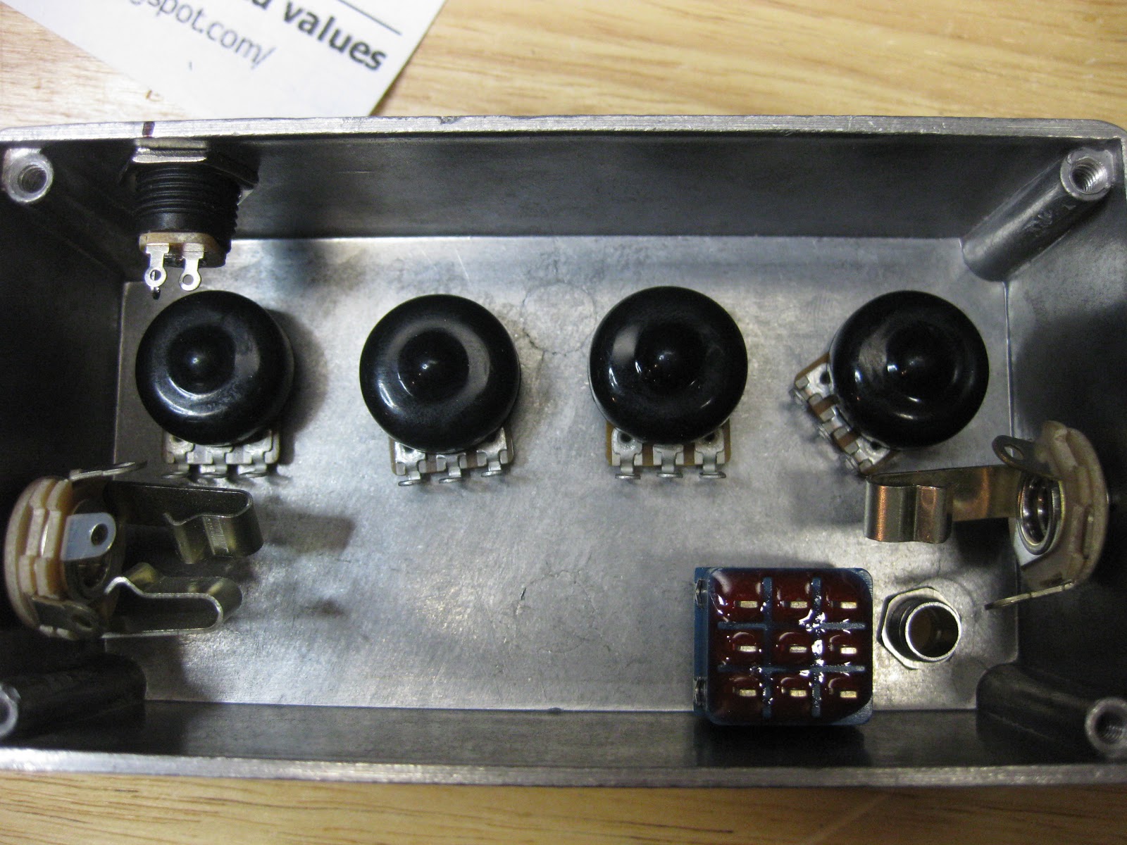 DIY Guitar pedal projects: May 2013