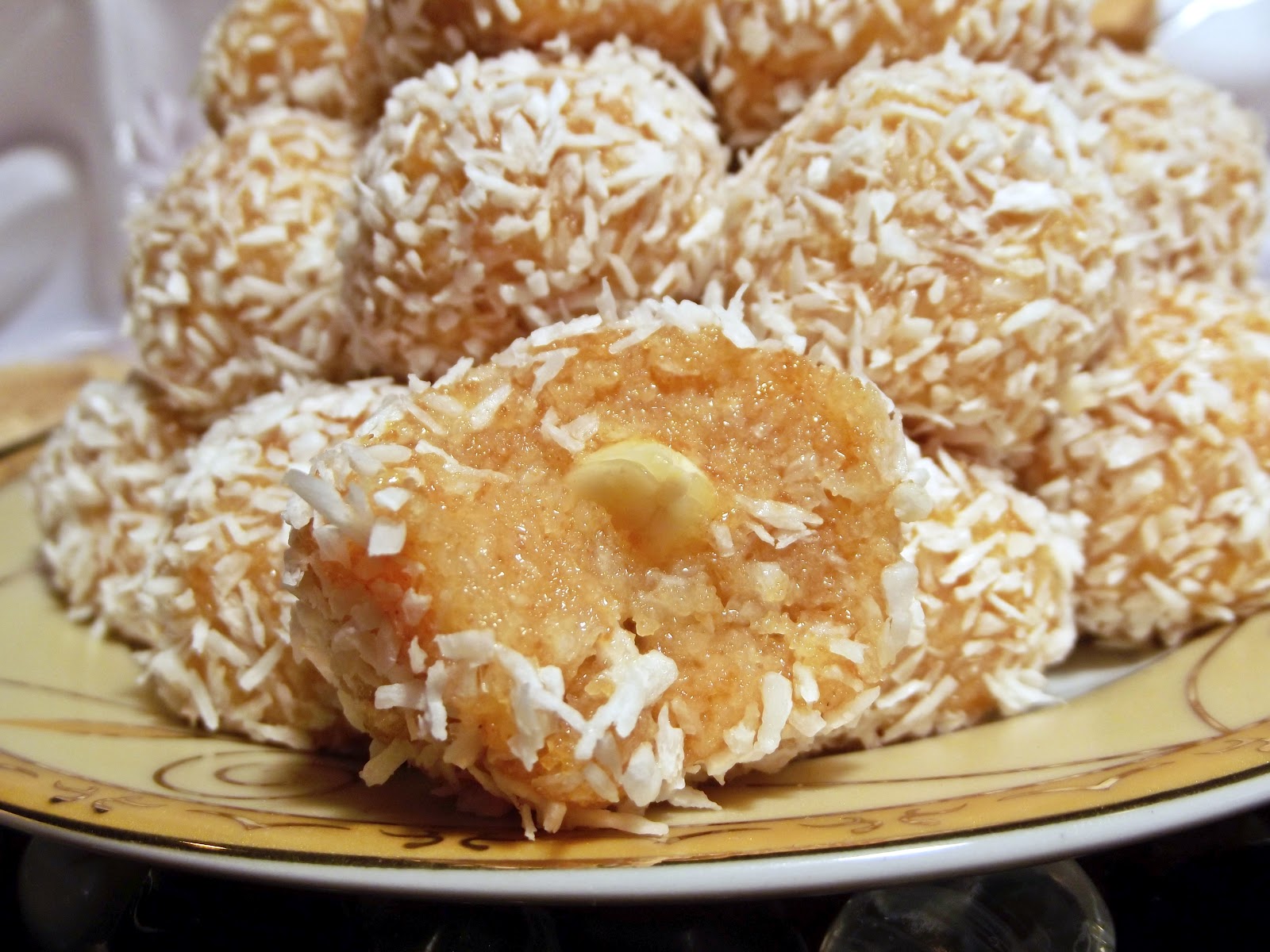 Moja kulinarna przygoda: Domowe kulki rafaello Moja kulinarna przygoda: Domowe kulki rafaello