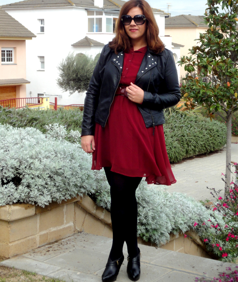 Outfit Botines Guinda Vestido Negro Con Botines Vino Vestidos