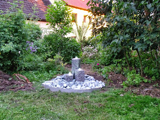 beleuchteter Brunnen (C) by Joachim F. Wenk