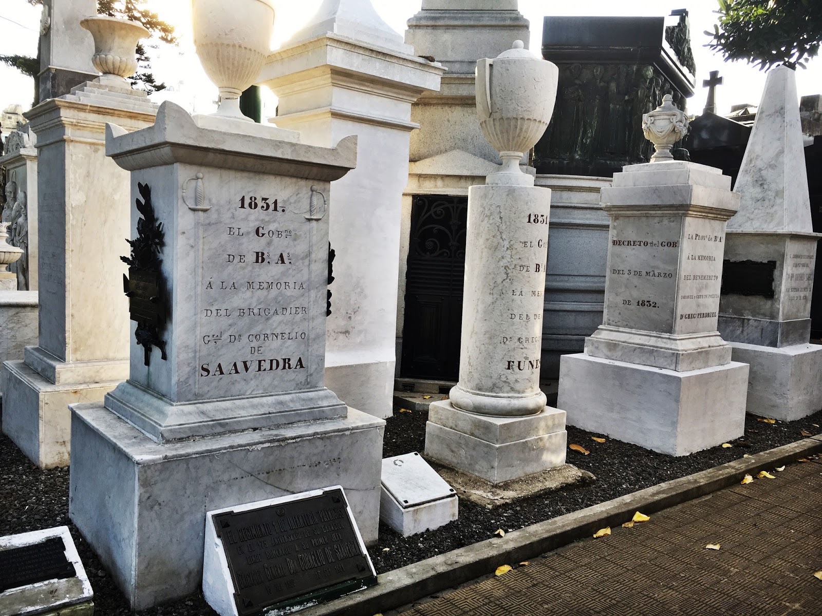 Cementerio de Recoleta recorrido histórico en el Día de la Patria