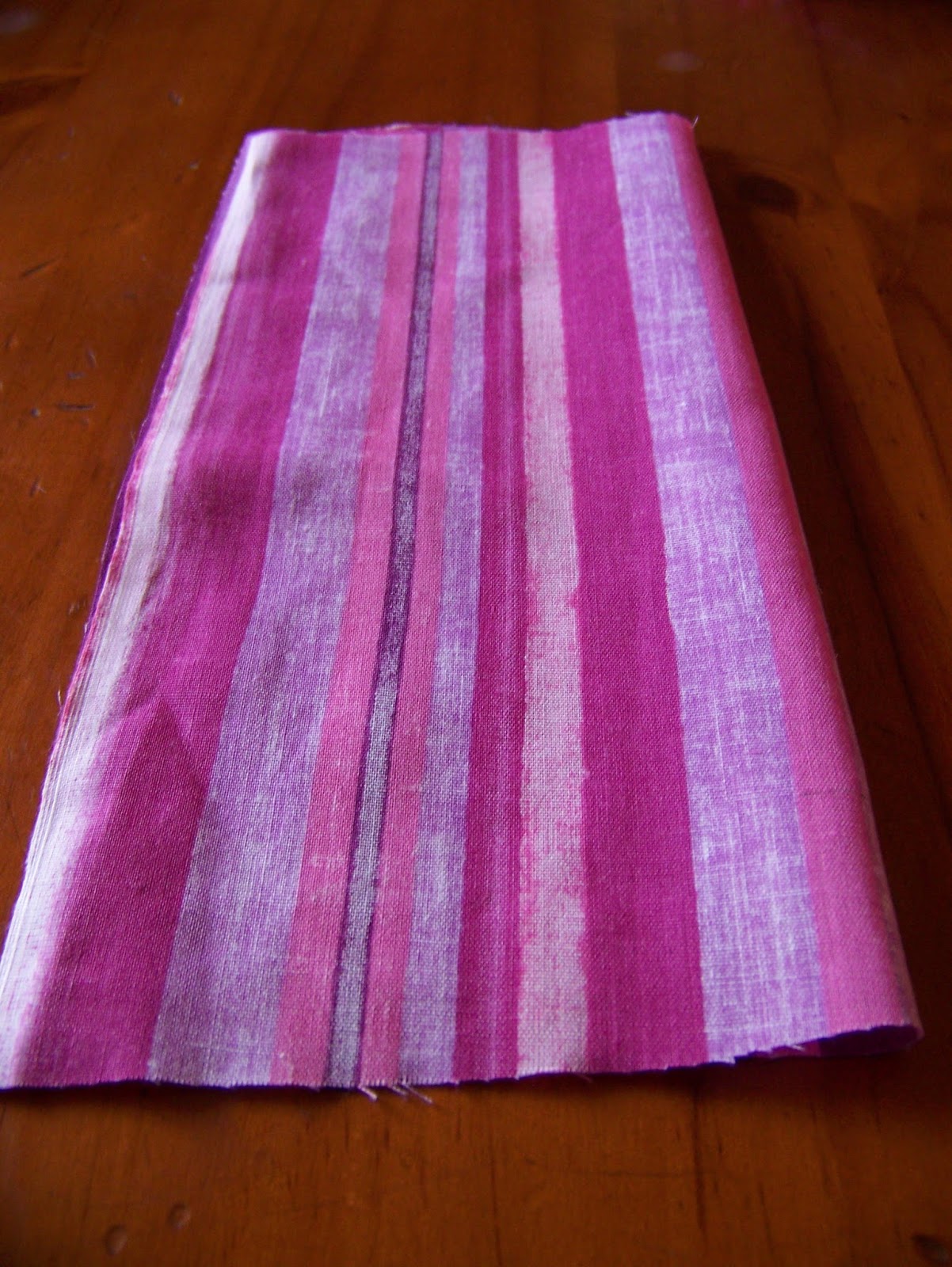 A Pretty Talent Blog Make a Round Scatter Cushion