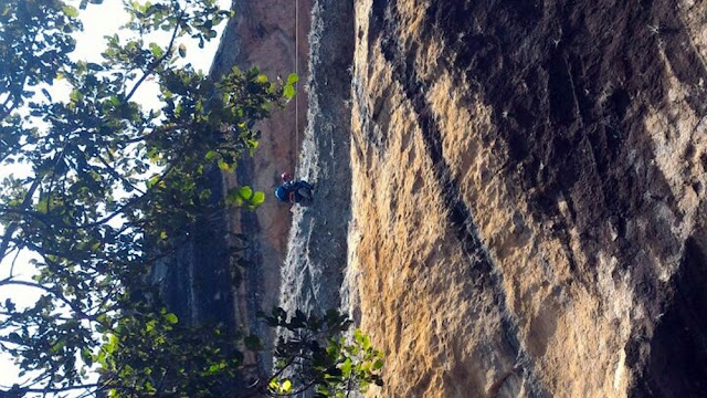 Alpinista preso na pedra do elefante em Andradas Alpinista preso na pedra do elefante em Andradas MG