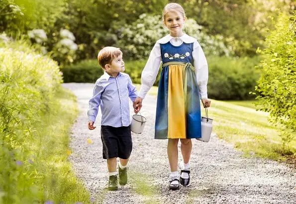  On the occasion of National Day of Sweden, The Royal Court released the traditional National Day photographs of Princess Estelle and Prince Oscar