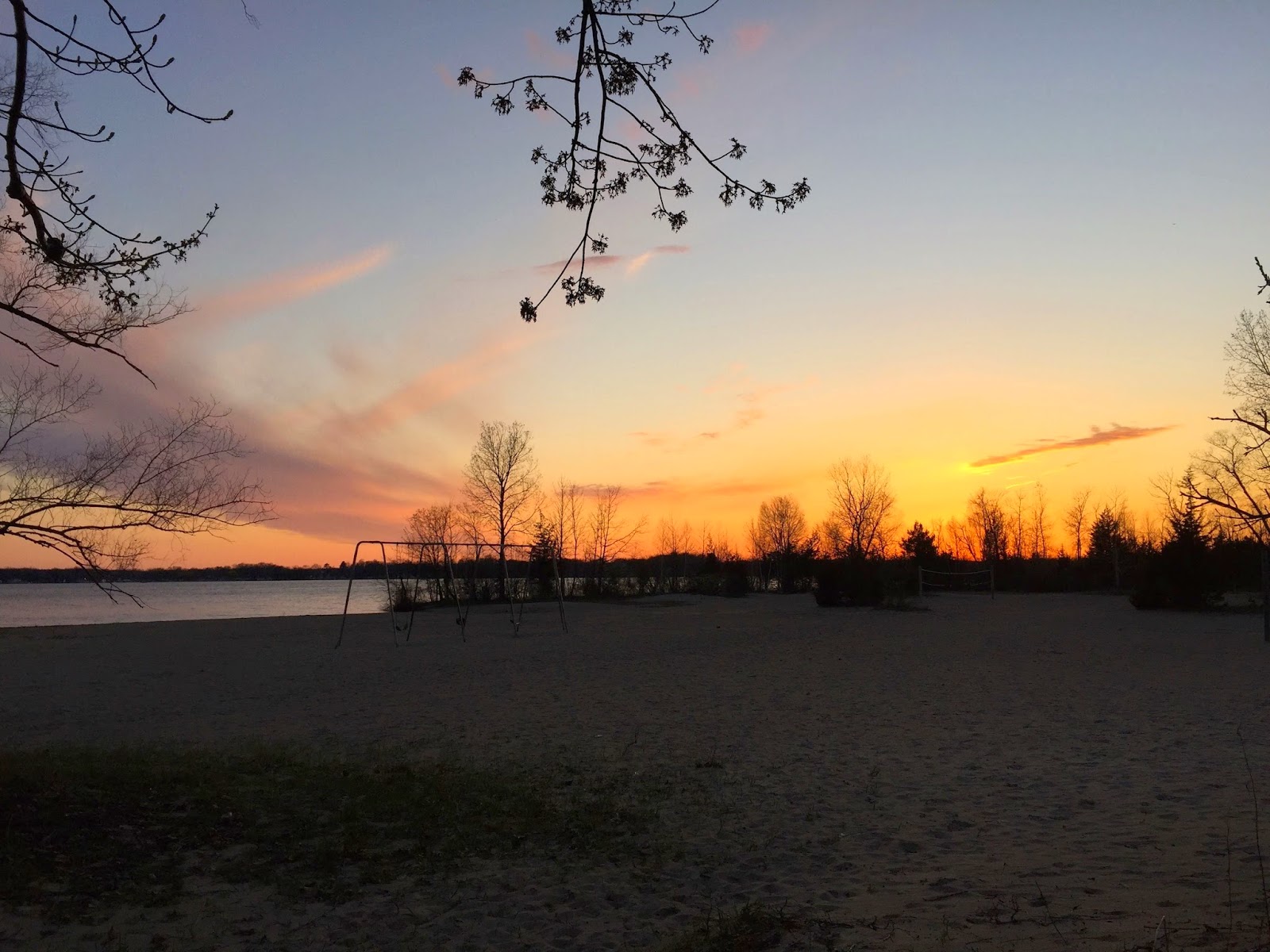 Travel Reviews & Information Camping on Gun Lake in Middleville, Michigan / Yankee Springs