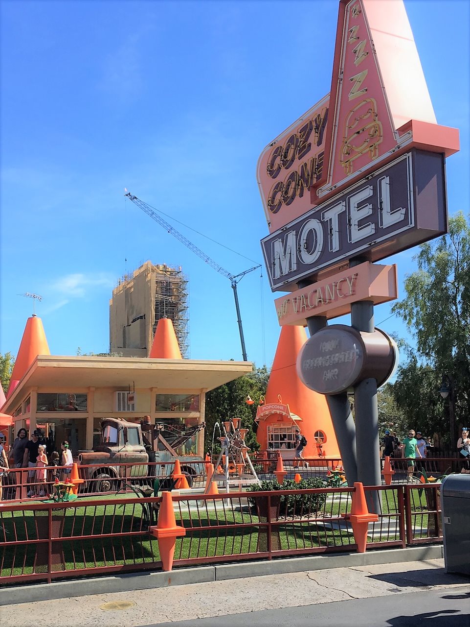 Iace雑記帳 ディズニー カリフォルニア アドベンチャー カーズランド