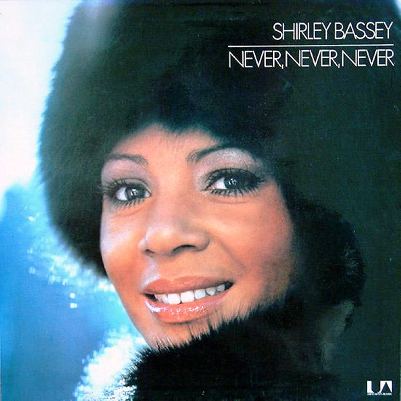 Shirley Bassey - Singer - m