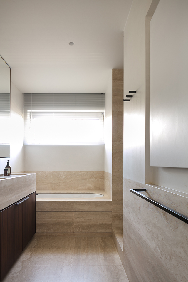 Textural Bathrooms to Inspire x 3