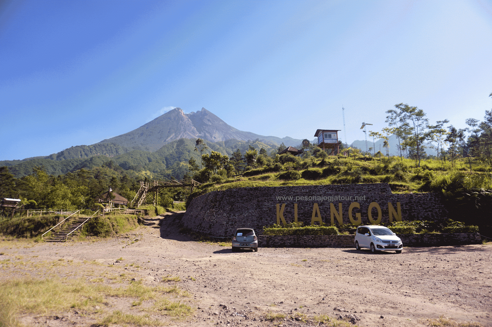 wisata gunung merapi jogja Bukit Klangon Melihat Puncak Gunung Merapi Begitu Dekat