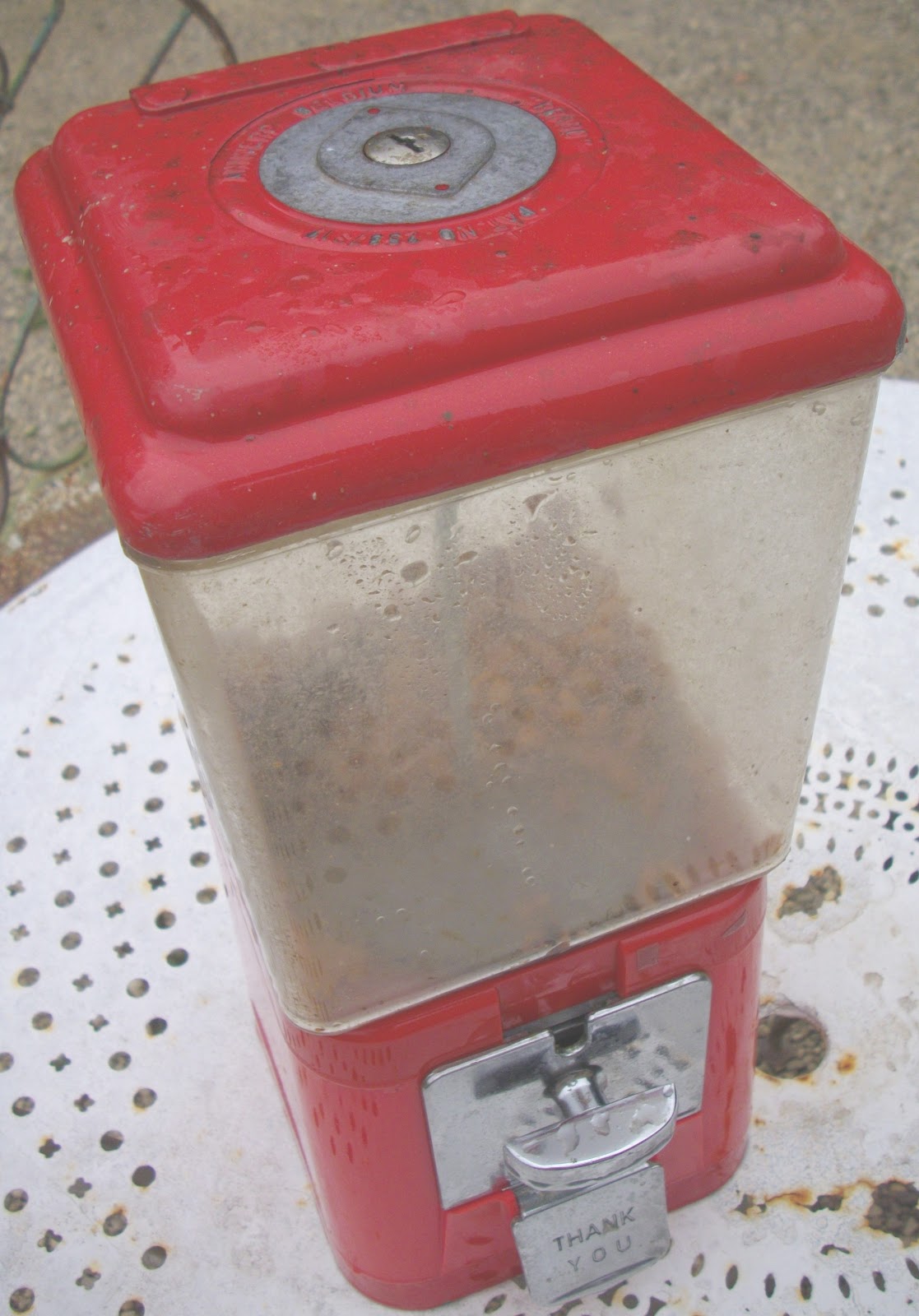 ancien distributeur de cacahuetes BISTROT BAR LOFT VINTAGE COLLECTION