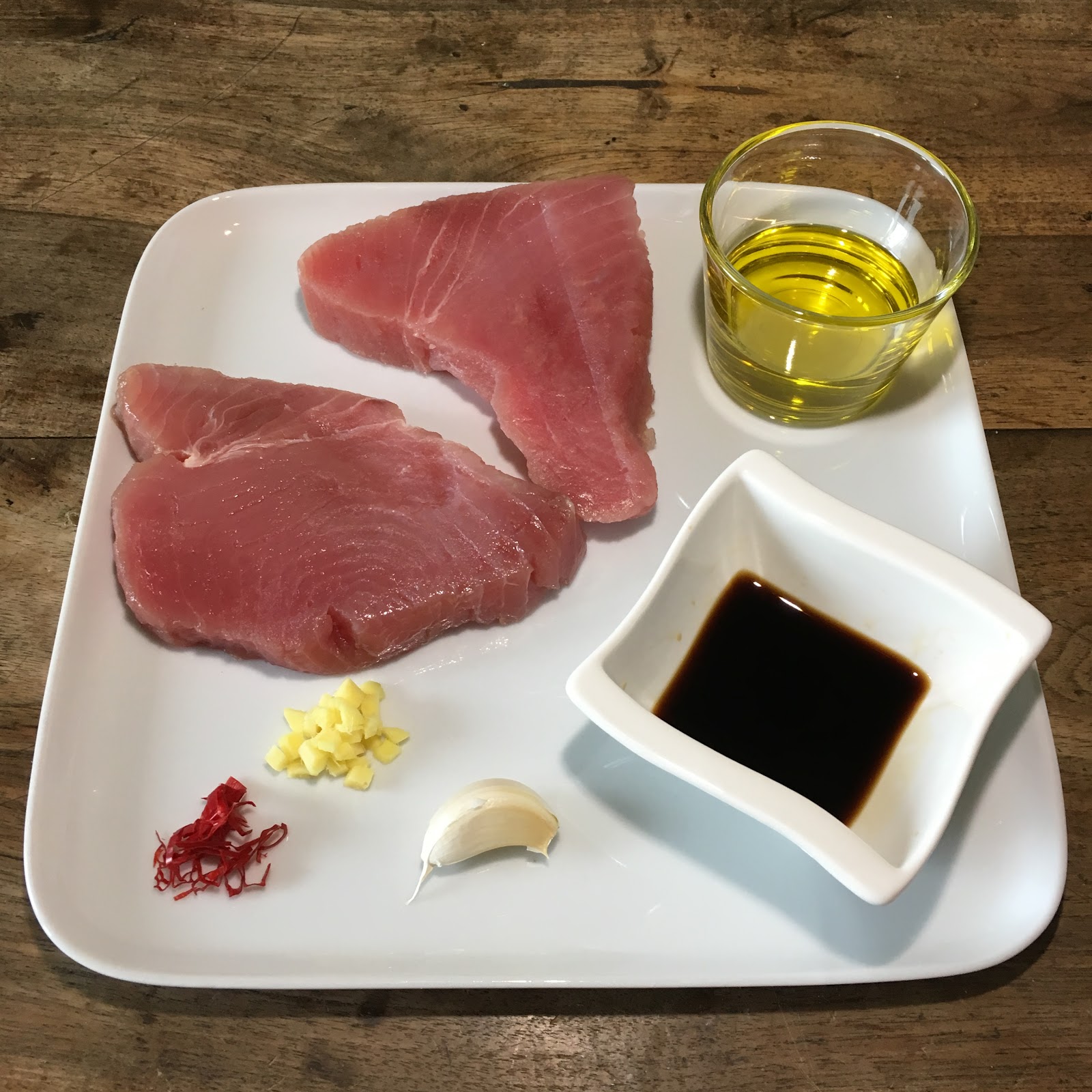 Ein Stück heile Welt : Gegrillter Thunfisch mit Gemüsereis