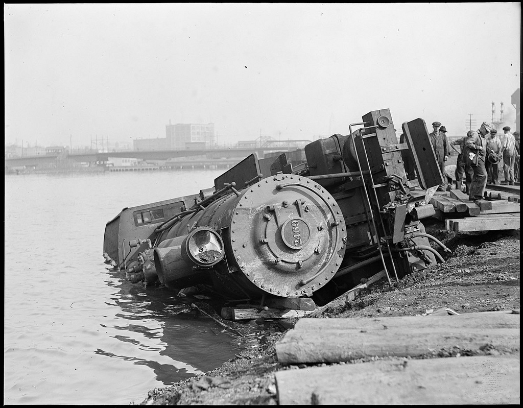 15 Vintage Photos of Terrible SteamTrain Accidents That's Hard to