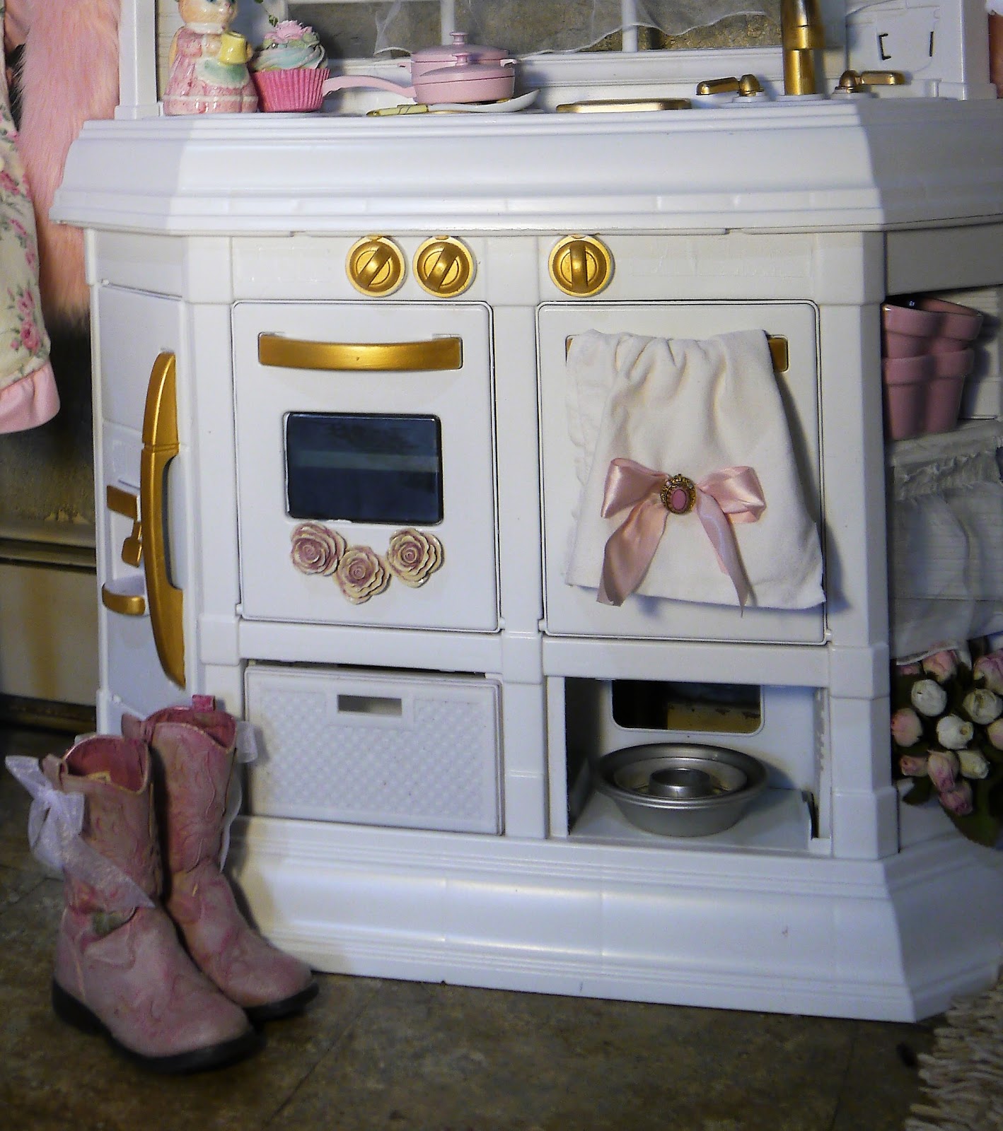 Suzy Homefaker Kids Play Kitchen Redo Makeover