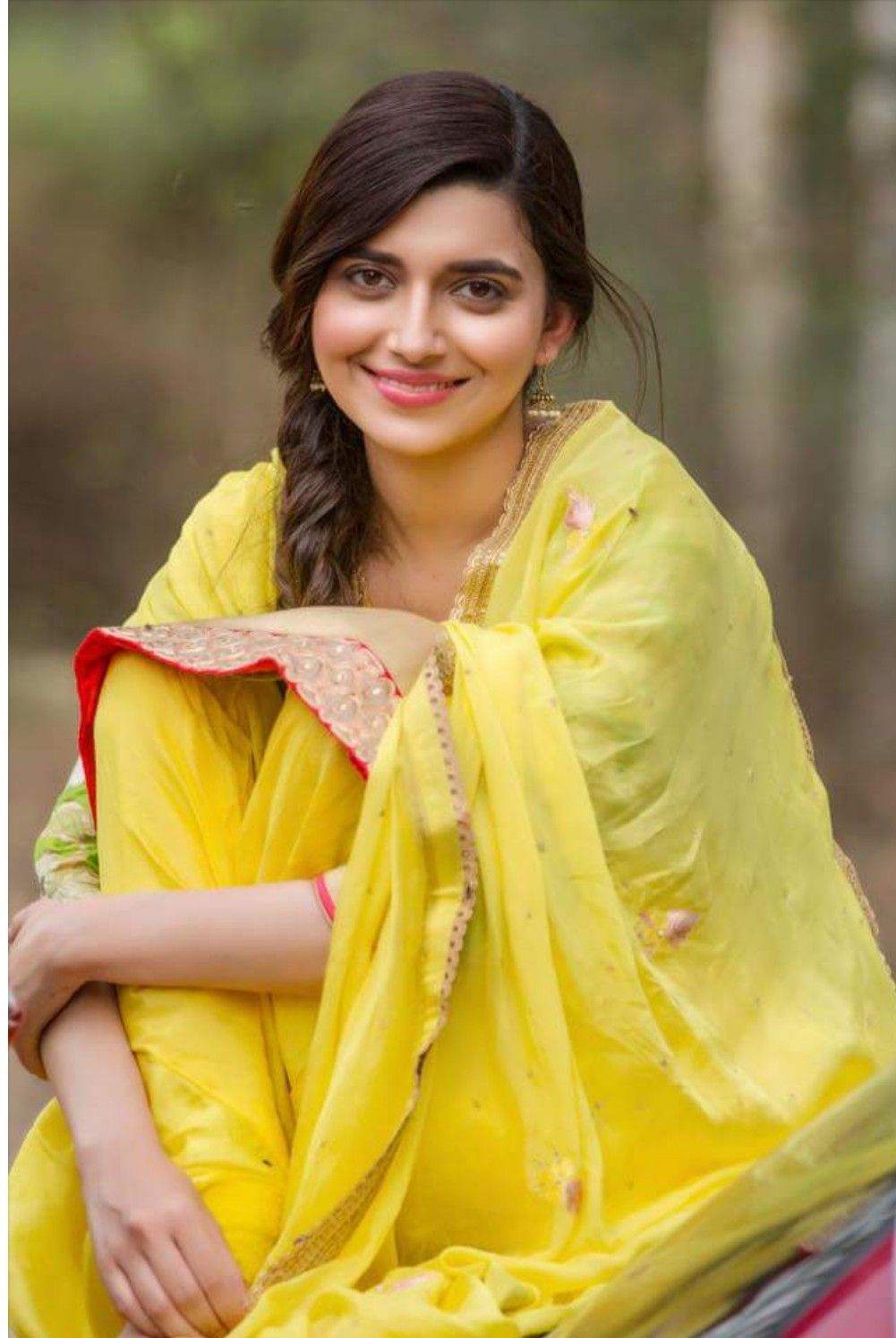 Nimrat Khaira affairs, Today Updates, Family Details, Biodata, Newlook