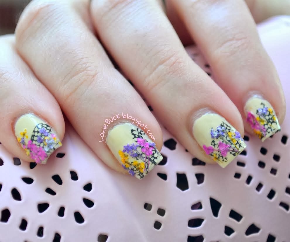 DIY Manicure- Spring Dried Flowers Manicure with Video
