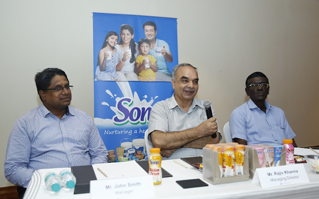 L to R -Mr. John Smith, GM, Mr. Rajiv Khanna, MD & Mr. Chandrasekhar, Manager, Kwality Milk Foods L to R -Mr. John Smith, GM, Mr. Rajiv Khanna, MD & Mr. Chandrasekhar, Manager, Kwality Milk Foods