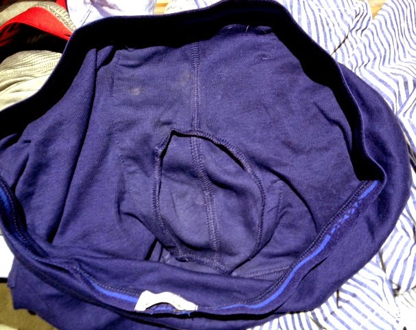 Used Male Underwear: Dirty DKNY boxer was for sale for 20$