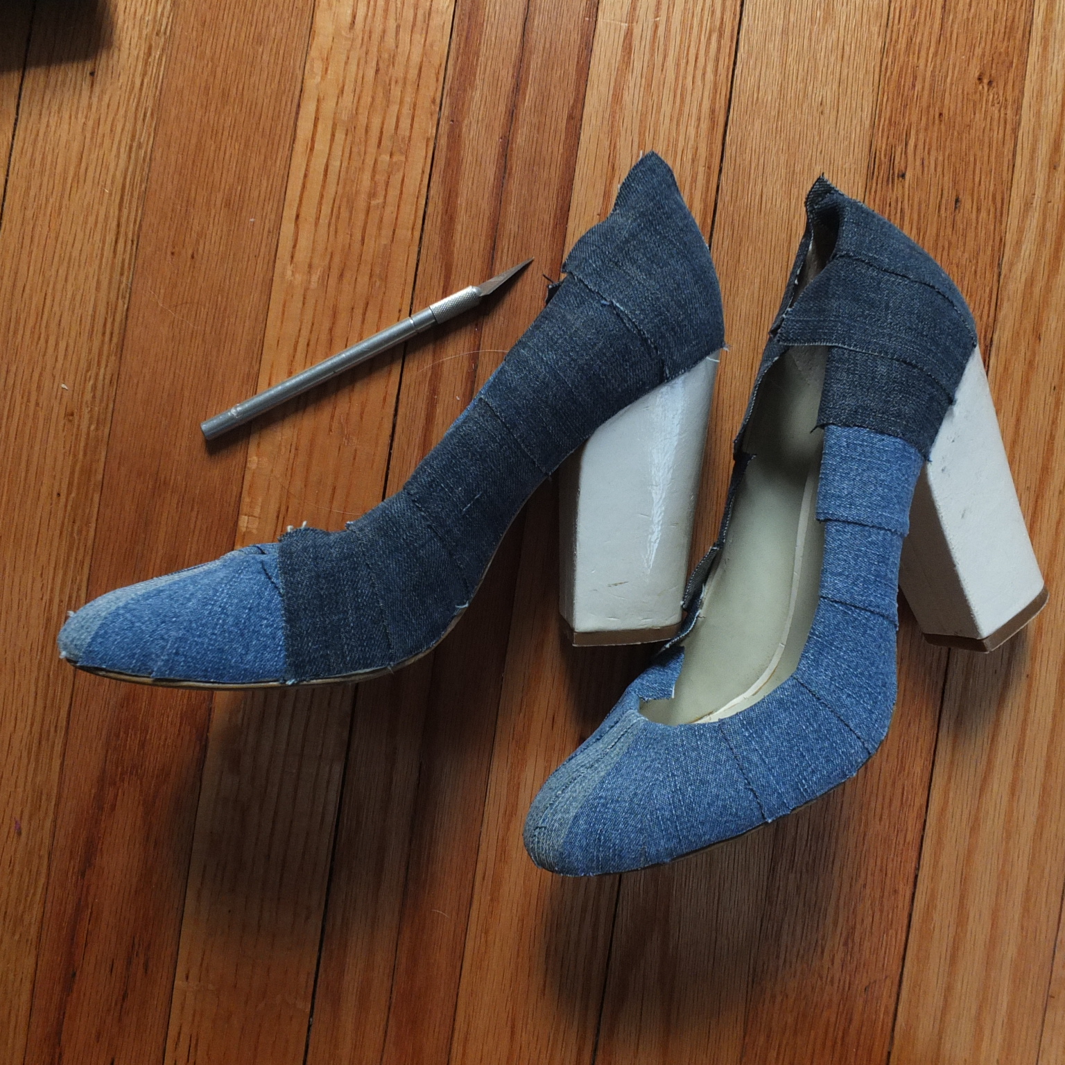 The Unfashionista: DIY Denim Shoes