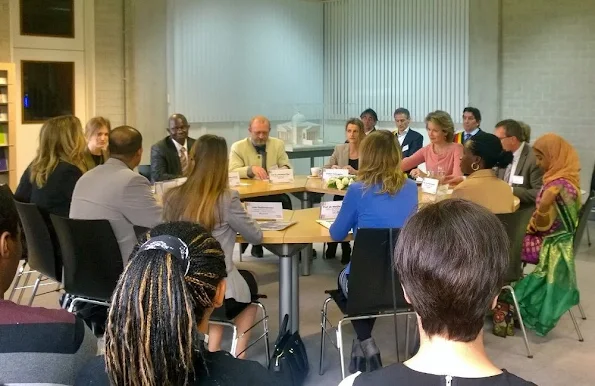 Queen Mathilde of Belgium visited the Campus Diepenbeek of the UHasselt university  to learn about the functioning of the Flemish Interuniversity Council for University Development (VLIR-UOS).