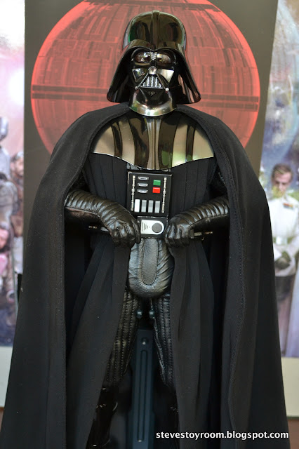 Hot Toys Rogue One Darth Vader