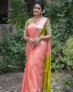 Janani Ashok kumar latest saree photos Navel Queens Janani Ashok kumar latest saree photos Navel Queens