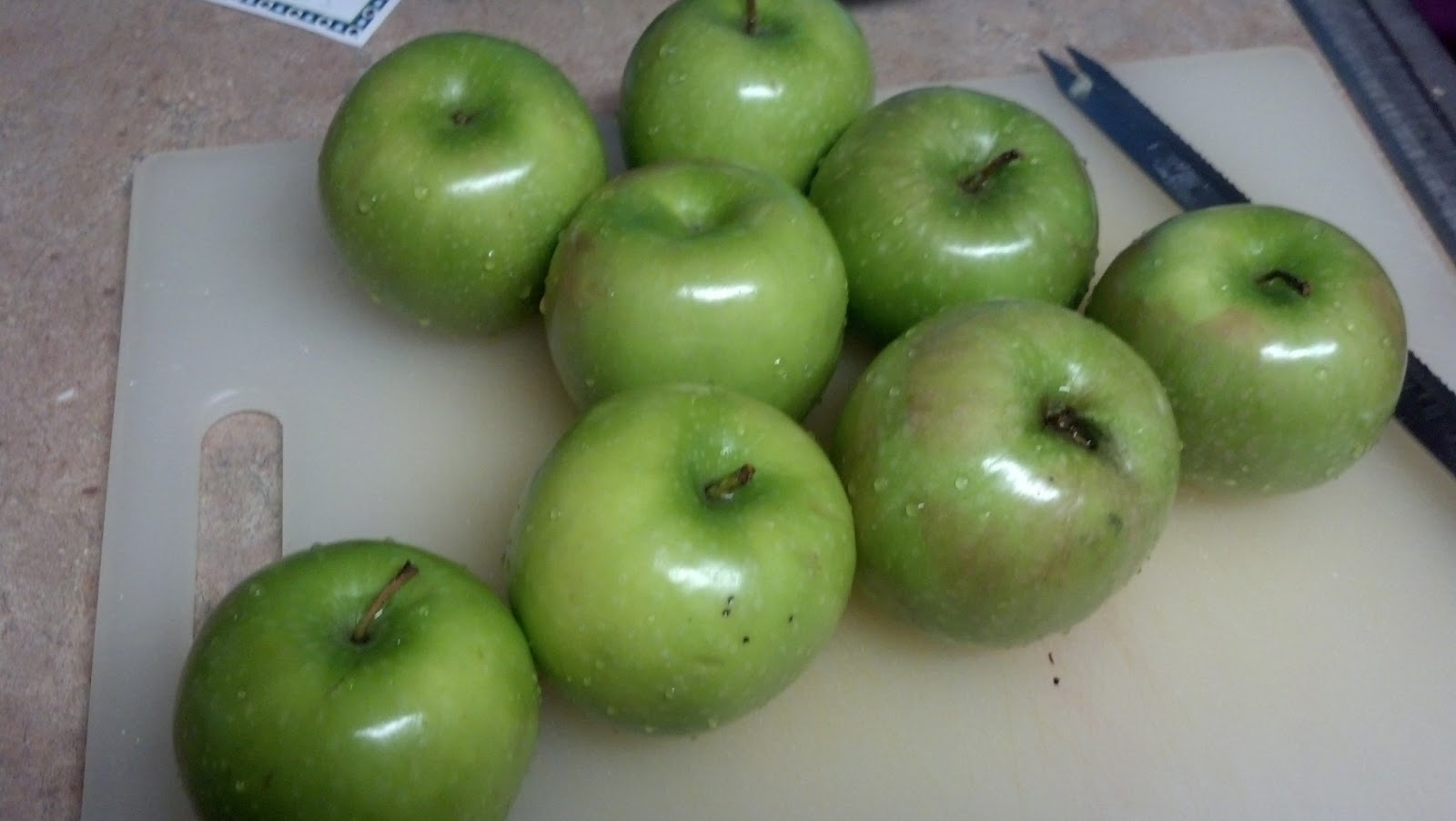 Eating Whole and Homemade Homemade Granny Smith Applesauce