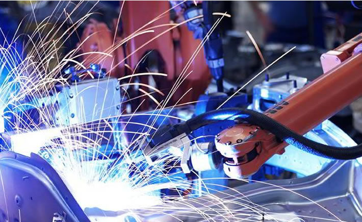 Según estadísticas globales, el 50 % de todos los robots existentes en el mundo se utiliza en la industria automotriz. (Foto: ait)