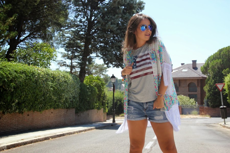 DIY Kimono con flecos (no hace falta patrones). Blog de costura y blog diy.