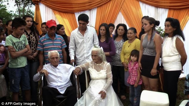 Photos: 103 Year Old Groom Marries his 99-year-old Bride After Being Together For 80 Years 10
