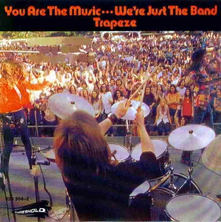 Musica de la perrumbre Trapeze