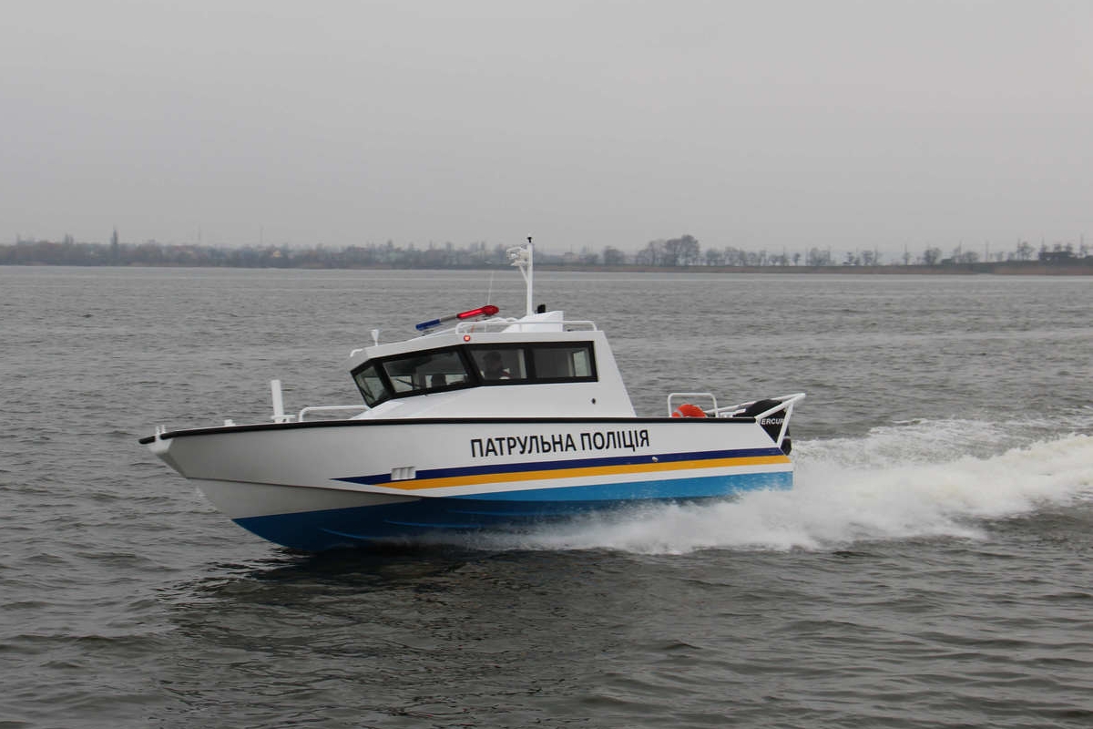 У Миколаєві представили швидкісний катер для поліції