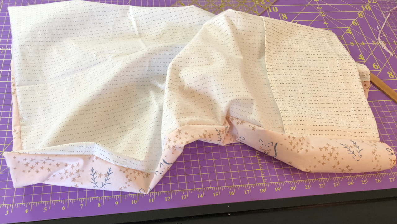 she can quilt Holiday Pillowcase Tutorial Three Styles A FAL Tutorial