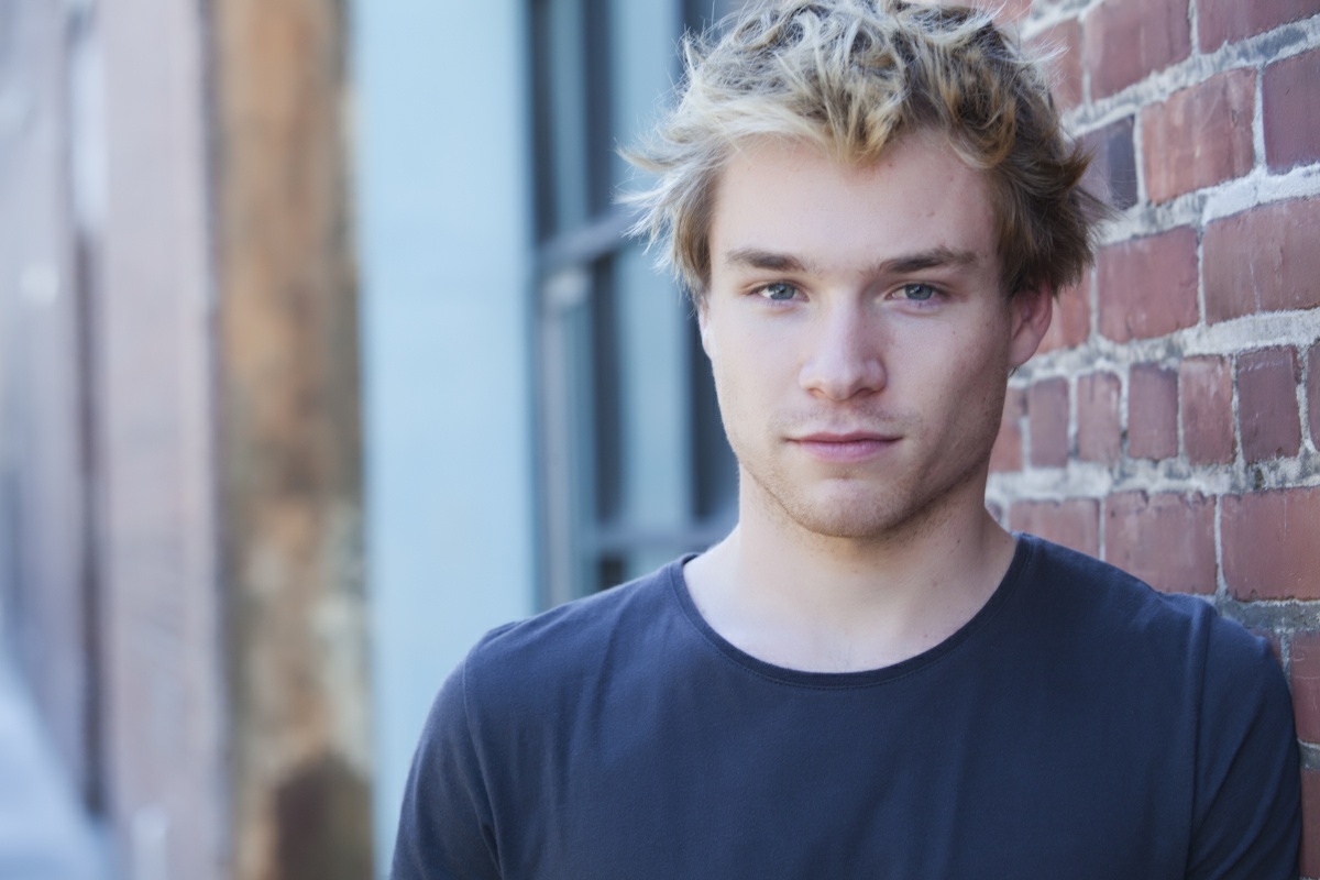 Сэм кларк. Suddenly samantha. Сэм кларк. Сэм клафлин свадьба. Сэм кларк.