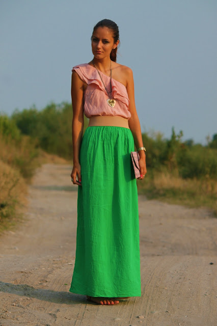 OOTD : Maxi green skirt & Ruffle top