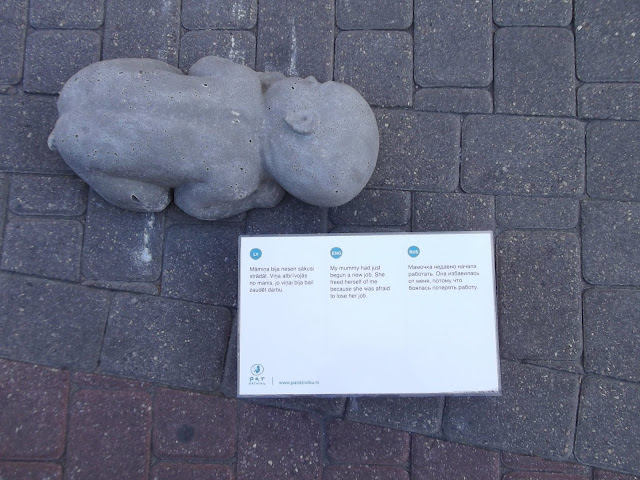 Памятник нерожденным детям в Риге 