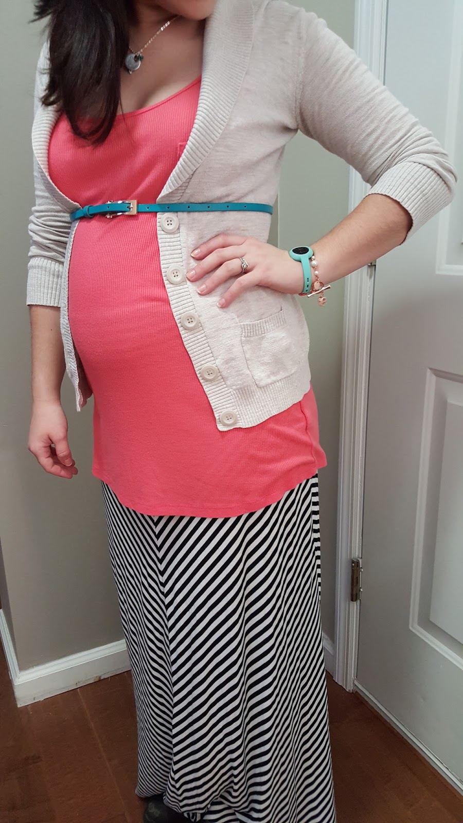 Lainamarie91 Maternity OOTD New Years Day Coral & Aqua 16 Weeks Pregnant