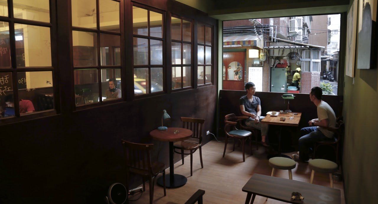 城市裡的理想棲地，體制外的左派精神───Sugar Man Café