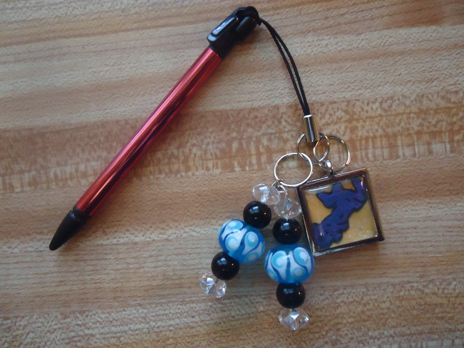 M4 Crafty Mom Cell Phone Leash