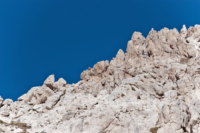 La cresta sud del Monte Prena è composta di guglie e spuntoni rocciosi