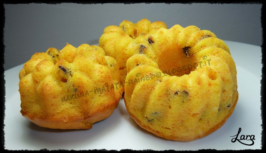 http://cucinaconlara.blogspot.it/2014/12/muffin-di-carote-e-arance-senza-uova-e.html