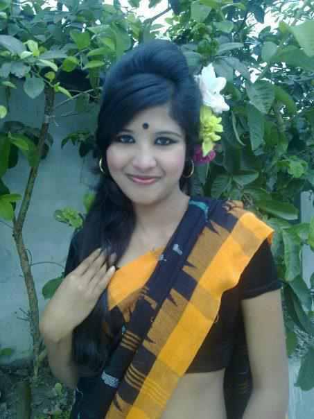 Indian Bangladeshi Pakistani Hot Cute Beautiful Desi Girls Picture And Videos Facebook