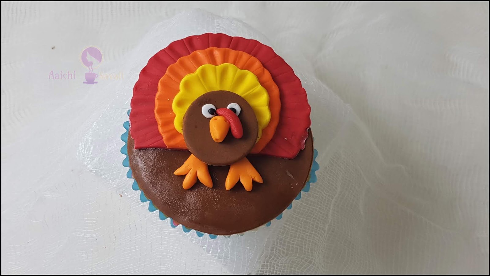 Thanksgiving Owl and Turkey Fondant Cupcake Tutorial - Aaichi Savali