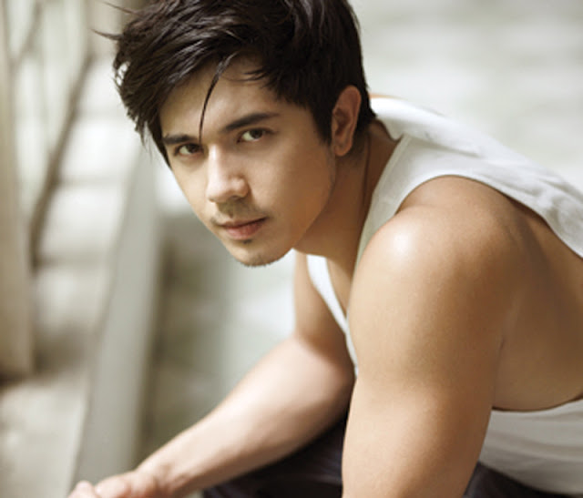 15 Hot Celebrity Dads That Will Make You Faint! 15 Hot Celebrity Dads That Will Make You Faint!