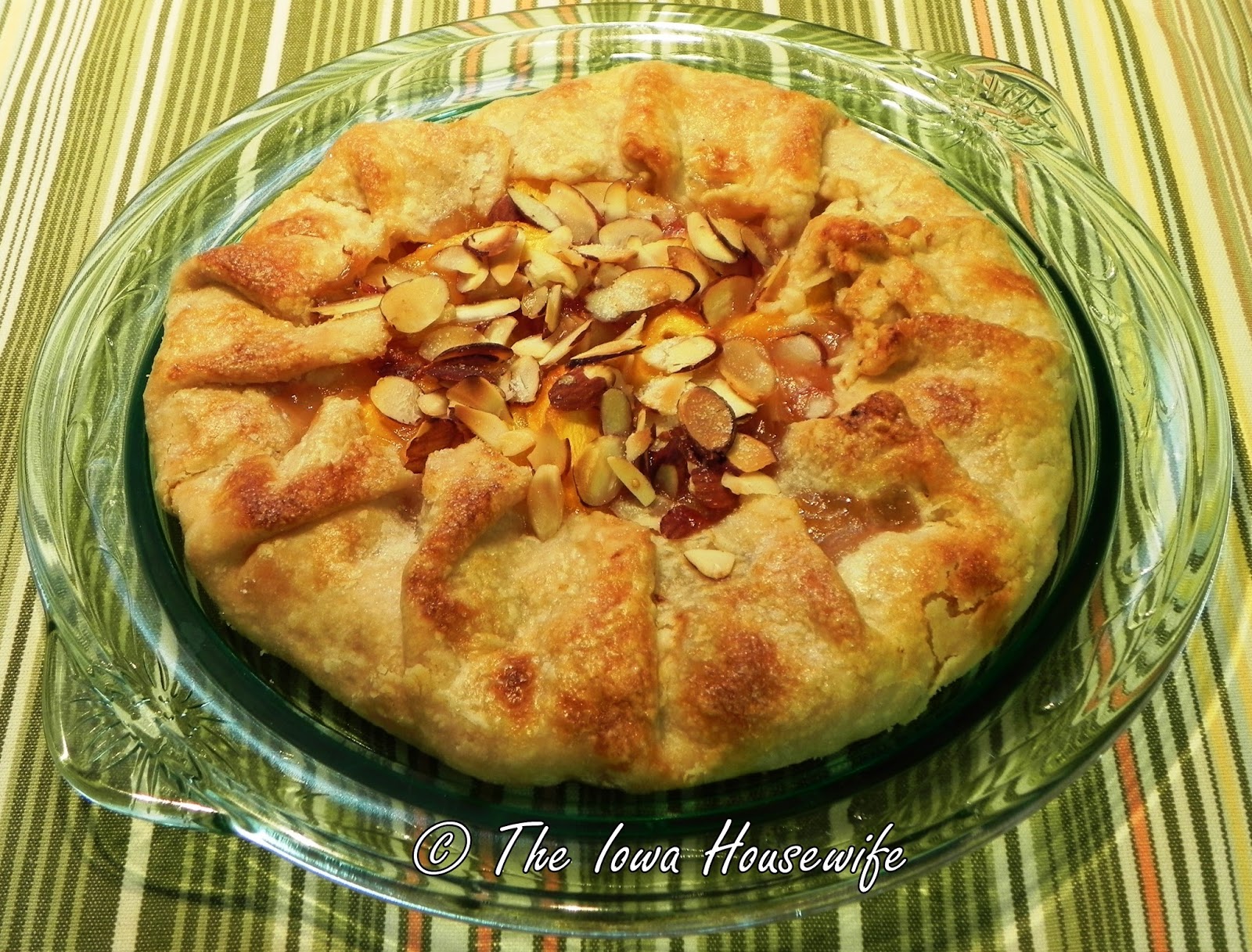 The Iowa Housewife Make it Yourself...Lard Pie Crust