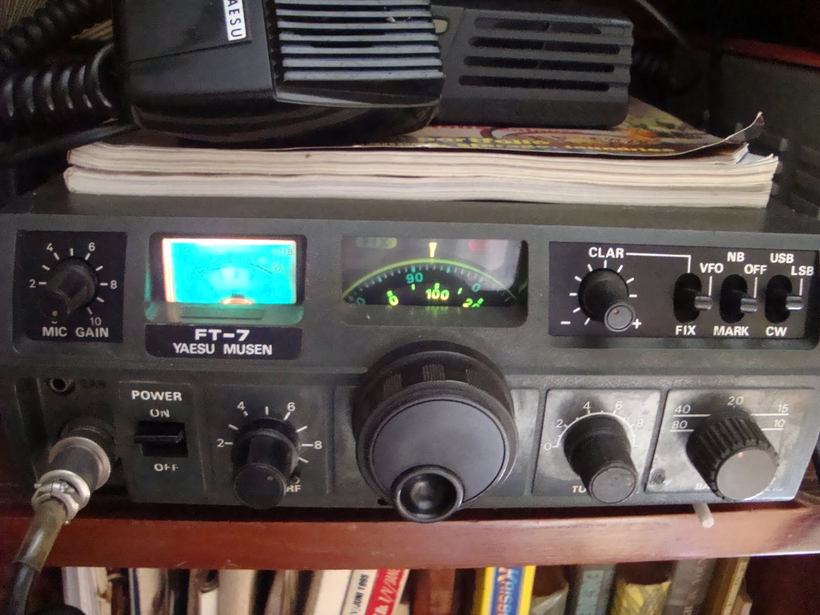 RADIO SELLER YAESU FT 7 HF Transceiver ( Sold )