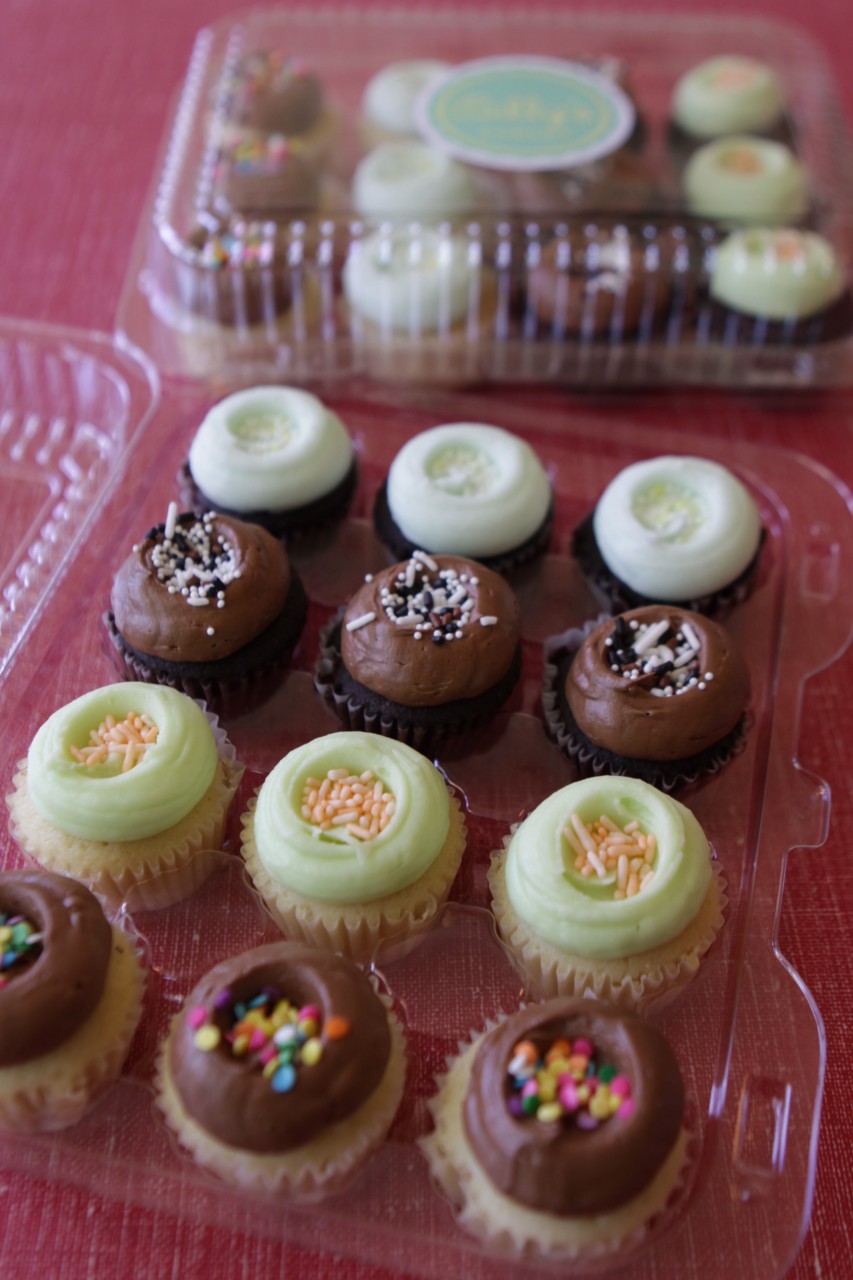 Amazon Delivers Cupcakes