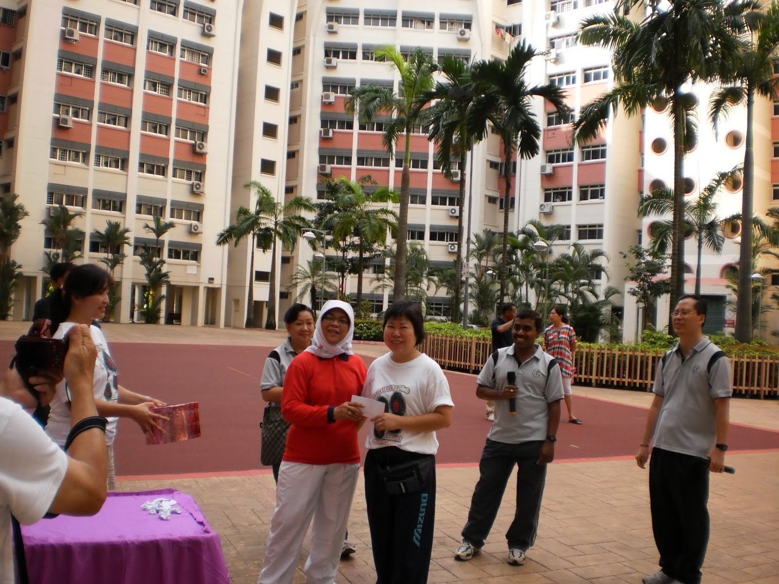 Bukit Batok East Build. Bond. Engage. BBE Toh Guan Park Brisk Walking 03 July 2011 Sunday